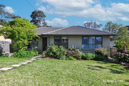 7 MacMillan Street, MOOROOLBARK - Photo 3