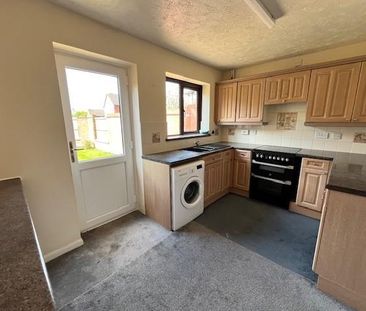 2 bedroom semi-detached house to rent - Photo 3