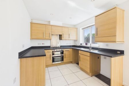3 bedroom terraced house to rent - Photo 4