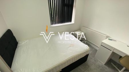 5 bedroom terraced house to rent - Photo 5