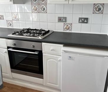 1 bedroom flat to rent - Photo 6