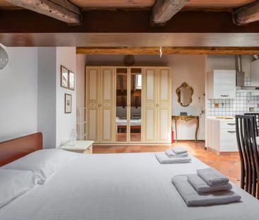 Via Nosadella, Bologna, Emilia-Romagna 40123 - Photo 6