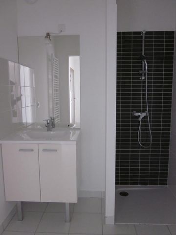 Location Appartement 3 pièces 57m² BOUGUENAIS 44340 - Photo 4