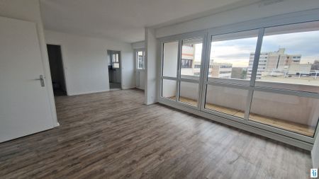 Location Appartement 3 pièces 83m² MONT ST AIGNAN 76130 - Photo 2