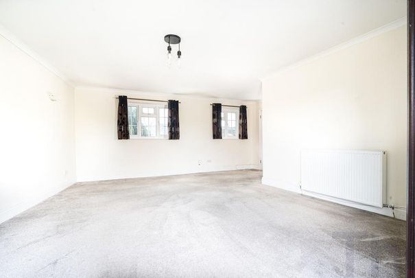 3 bedroom flat to rent - Photo 1