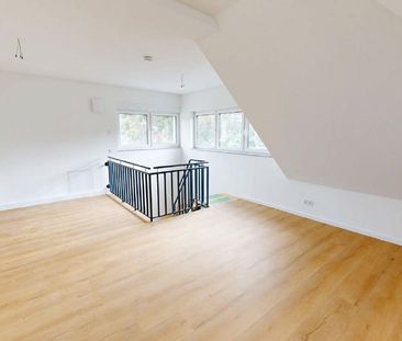 Stilvolle 5-Zimmer-Maisonettewohnung mit Dachterrasse in bester Inn... - Photo 1