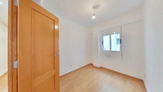 Piso de alquiler en Els Orriols - Photo 1