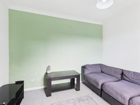 4 bedroom terraced house to rent - Photo 2