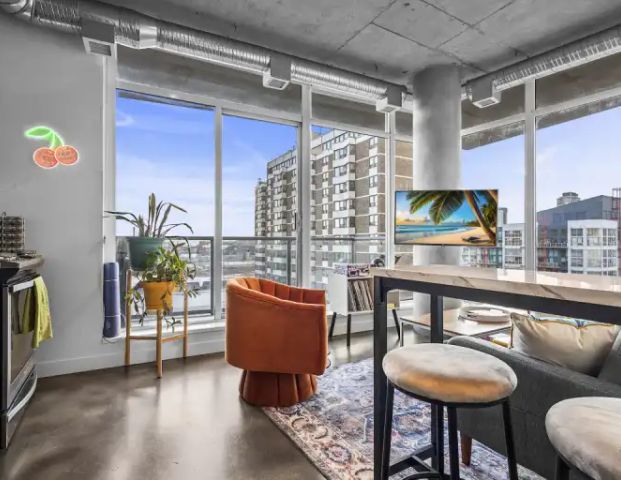 Premium 2BR Downtown Condo | Skyline Views, Furnished, Hassle-Free Living | 808 - 624 8 Avenue Southeast, Calgary - Photo 1