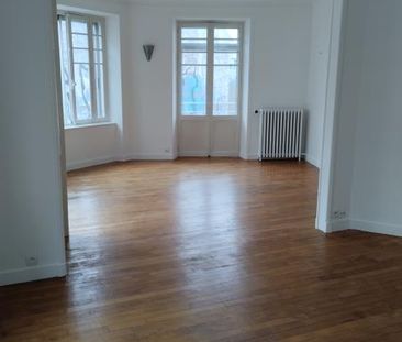 Location Appartement 5 pièces 108m² - Photo 2