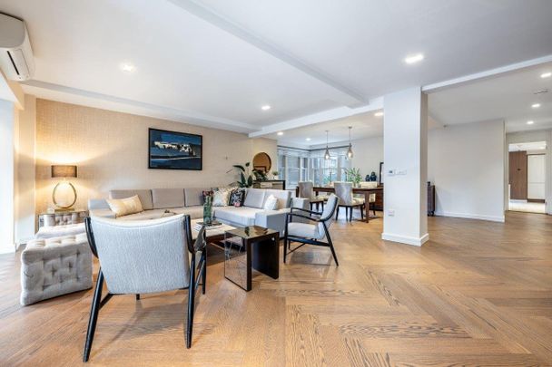 Abbey Road, St John's Wood, London, NW8 9DB - Photo 1