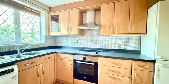 Statham Court, Berkshire Statham Court, Berkshire - Photo 3