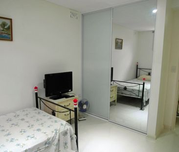 Eastgardens - Photo 2