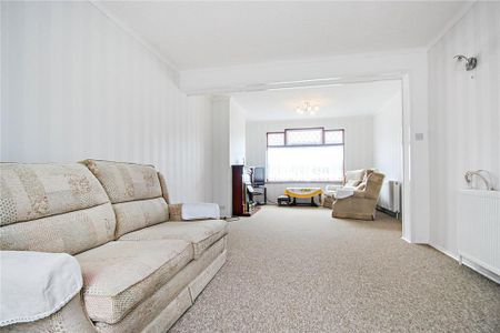 3 bedroom semi-detached house to rent - Photo 3