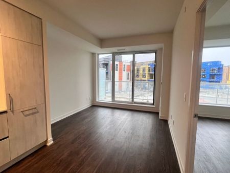 For Lease - 6 David Eyer Road Unit# 416, Richmond Hill, Ontario - Photo 2