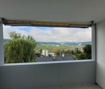 Appartement dernièrement rénové de 3 pièces avec balcon ! - Foto 2