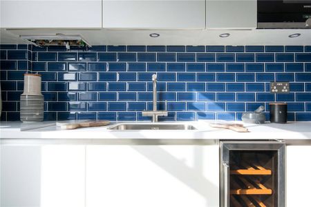 2 bedroom penthouse to rent - Photo 5