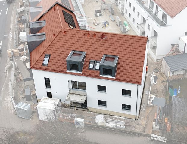 Zur Miete! Neubau-3-Zimmer-Wohnung im Erstbezug mit Balkon, Aufzug & barrierefreiem Wohnkomfort - Photo 1