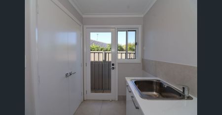 MODERN AND COMFORTABLE LIVING - Photo 4