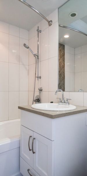 Barclay Towers - Photo 1