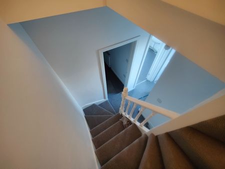 4 Bed Terraced House, Oakley Grove, LS11 - Photo 5