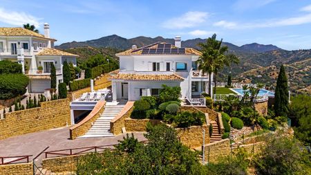 6 bedroom luxury Villa for rent in Marbella Del Este, Andalusia - Photo 5