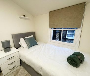 1 bedroom in a flat share to rent - Photo 4