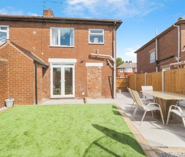 3 bedroom semi-detached house to rent - Photo 4