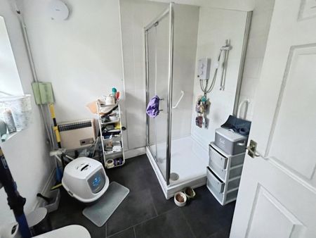 3 bedroom House To Let - Photo 4