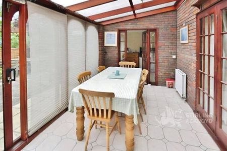 3 bedroom detached house to rent - Photo 2