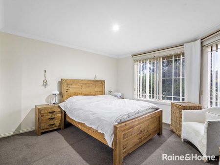 2/5 Moore Street, West Gosford, NSW 2250 - Photo 3