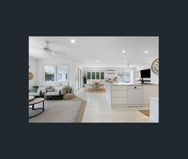 Stylish Family Home with Pool in Prime Arundel Location ... - Photo 1