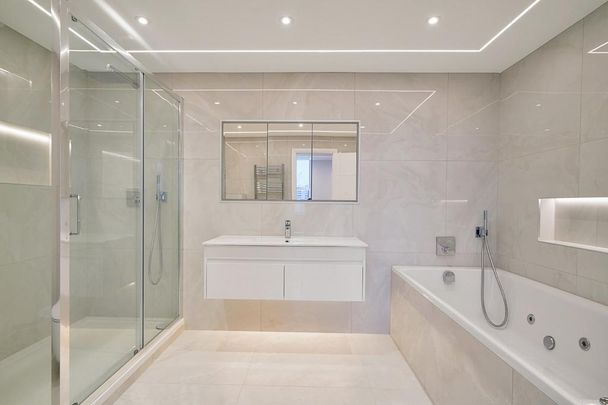 3 bedroom flat to rent - Photo 1