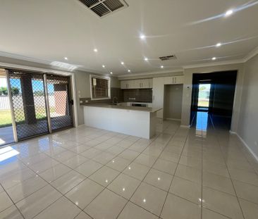 35 Linda Drive, Dubbo NSW 2830 - House For Rent | Domain - Photo 1