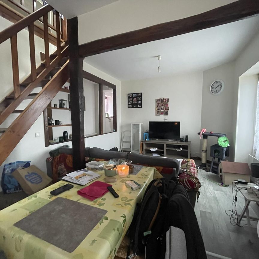 Location Appartement 3 pièces 57m² ST PIERRE LES NEMOURS 77140 - Photo 1