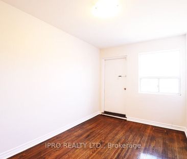 For Lease - 1237E Woodbine Avenue, Toronto, Ontario - Photo 1