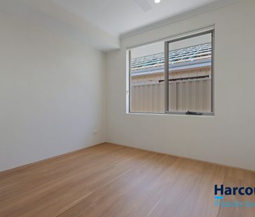 Brand-New Luxury Living in the Heart of Mandogalup - Photo 4