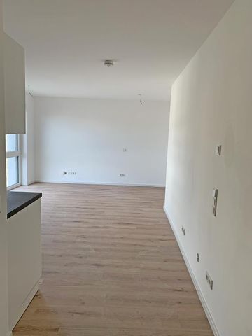 N-Schweinau: Erstbezug! Geräumige, helle 1-Zi-Whg. (4.OG) mit EBK & Aufzug - Photo 3