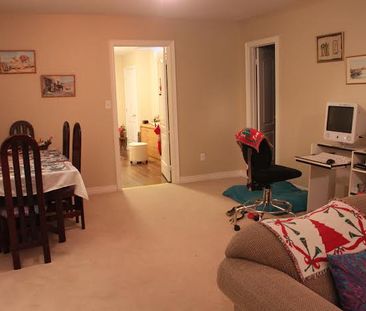 3289 High Springs Cres - Photo 3