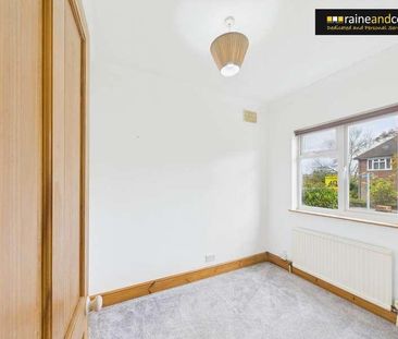 Aberdale Gardens, Potters, EN6 - Photo 3