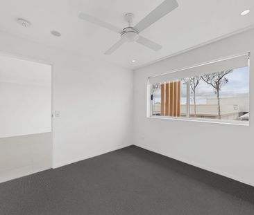 Modern Apartment Living in a Secure Mitchelton Complex - Photo 4