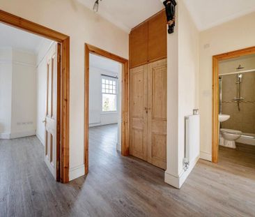 3 bedroom flat to rent - Photo 3