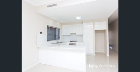 Beautiful Duplex - Walk To Station - Photo 4