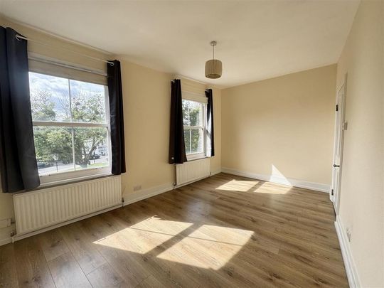 3 bedroom flat to rent - Photo 1