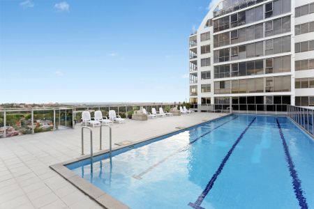 Stylish fully furnished "turn key" apartment - Photo 5