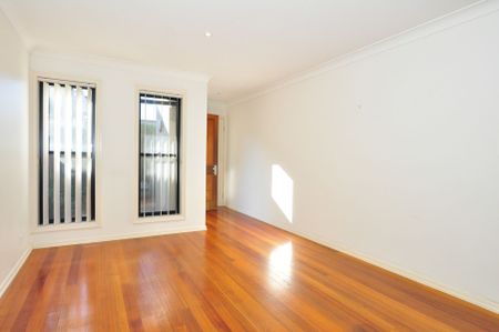 Modern 3 Bedroom Townhouse Across From The Beach! - Photo 3