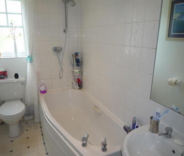 2 bedroom terraced house to rent - Photo 6
