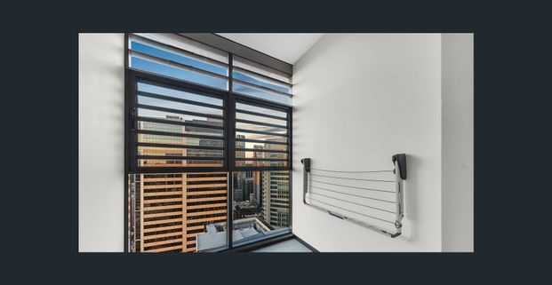 Furnished Luxury Apartment on York & George! - Photo 1