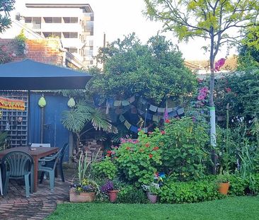 2-bedroom shared house / townhouse, Mackinnon pde - Photo 1