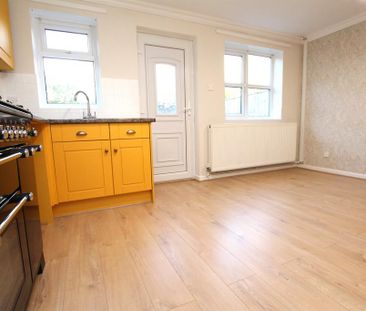 2 bedroom semi-detached house to rent - Photo 6